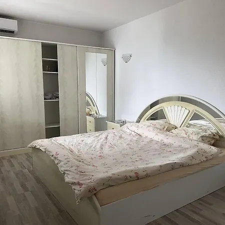 Apartment شقة على نهر البوسنة *